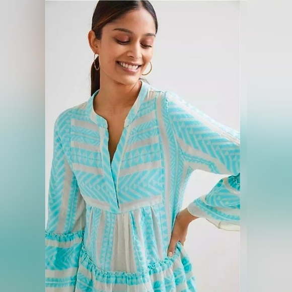 Devotion TWINS Dresses & Skirts - Devotion TWINS Aqua and White Geometric Dress